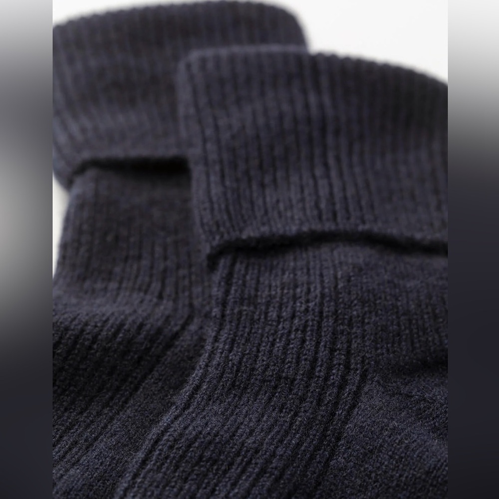 NWT Johnston of Elgin gray cashmere socks - Picture 3 of 8